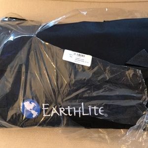 Earthlite garment pocket